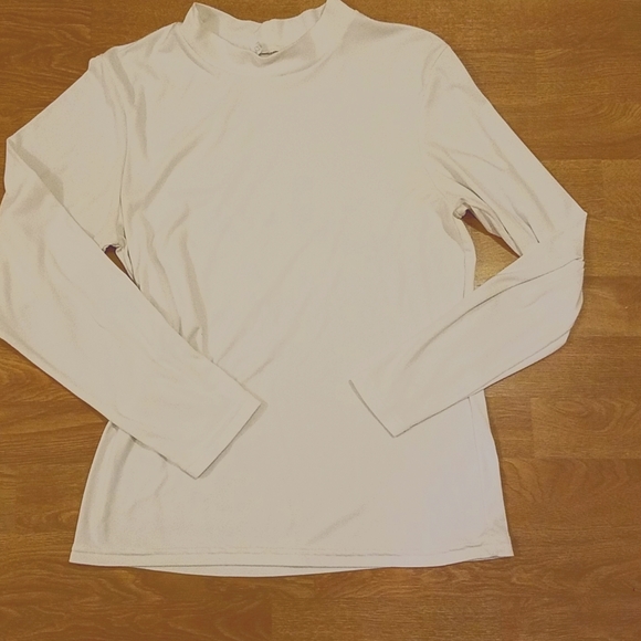 ⭐women's Cuddl Duds comfy top